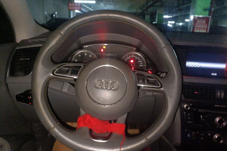 Used Audi Q5 2013 40 TFSI Ambition Steering Wheel
