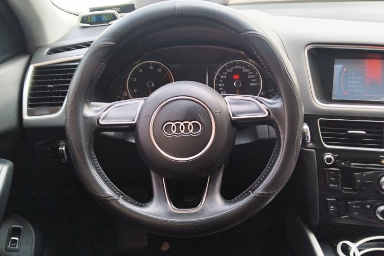 Used Audi Q5 2013 40 TFSI Ambition Steering Wheel
