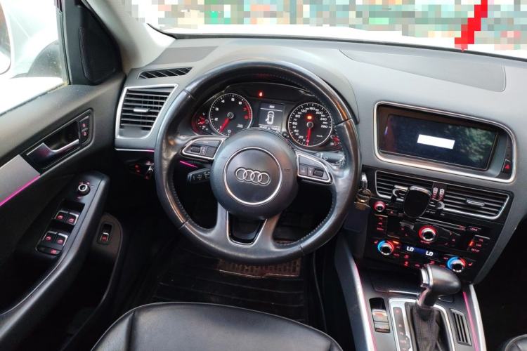 Used Audi Q5 2013 40 TFSI Technology Edition Steering Wheel