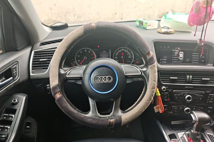 Used Audi Q5 2013 40 TFSI Ambition Steering Wheel