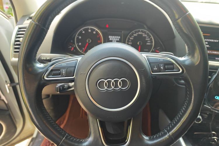 Used Audi Q5 2013 45 TFSI quattro Sport Edition Steering Wheel