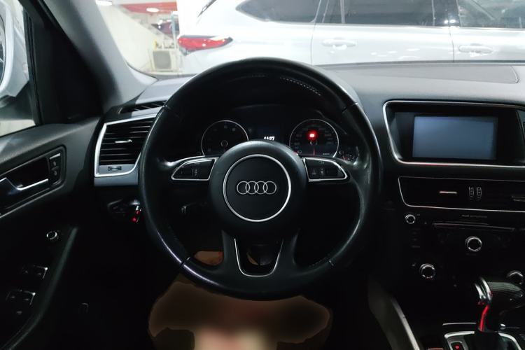Used Audi Q5 2013 40 TFSI Technology Edition Steering Wheel