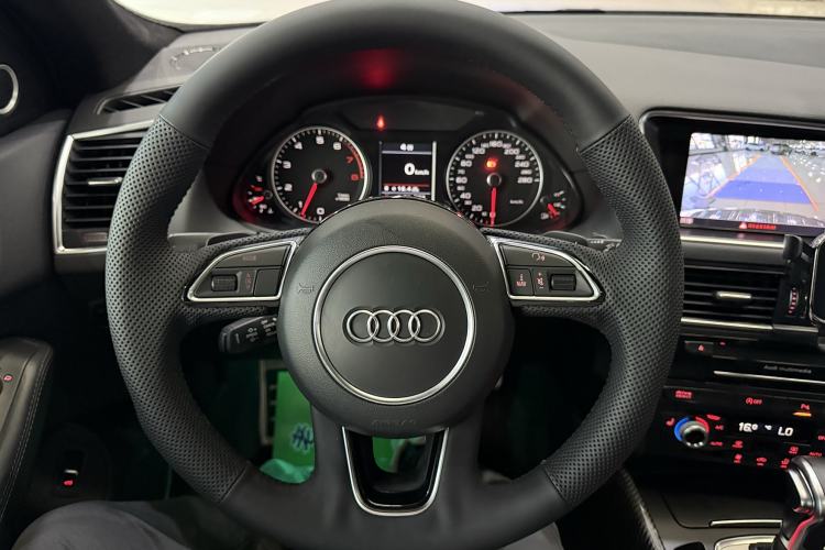 Used Audi Q5 2013 45 TFSI quattro Sport Edition Steering Wheel
