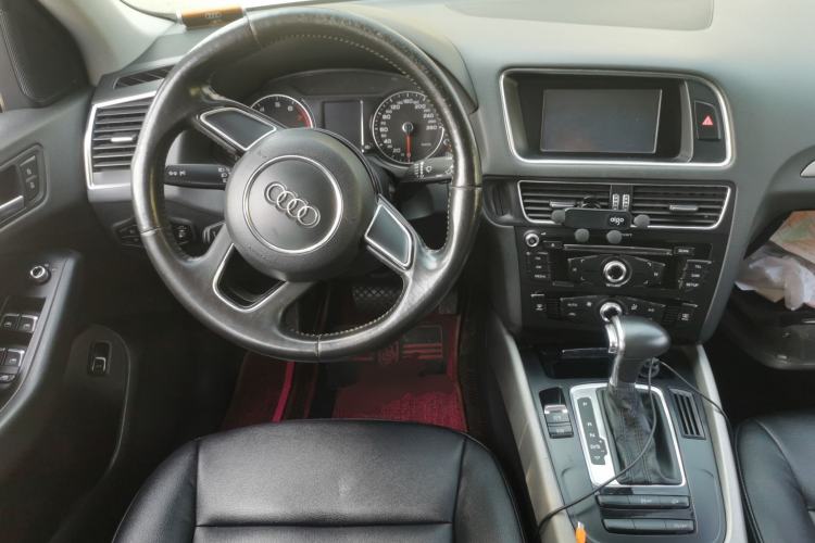 Used Audi Q5 2013 40 TFSI Ambition Steering Wheel