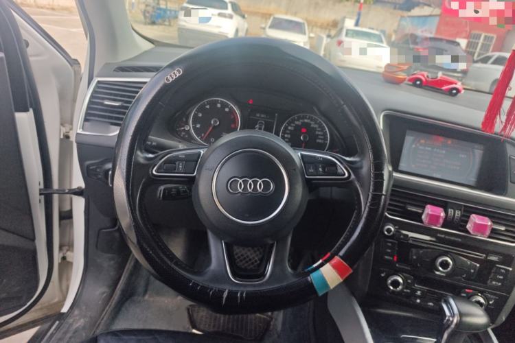 Used Audi Q5 2013 40 TFSI Technology Edition Steering Wheel