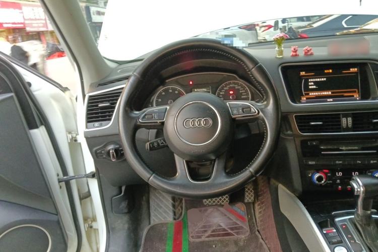 Used Audi Q5 2013 45 TFSI quattro Sport Edition Steering Wheel