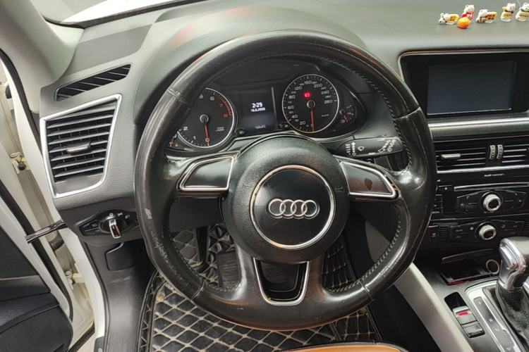Used Audi Q5 2013 40 TFSI Ambition Steering Wheel