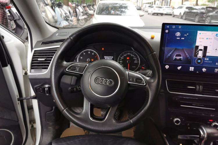 Used Audi Q5 2013 40 TFSI Comfort Edition Steering Wheel