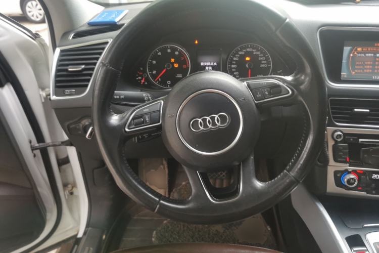 Used Audi Q5 2013 40 TFSI Technology Edition Steering Wheel