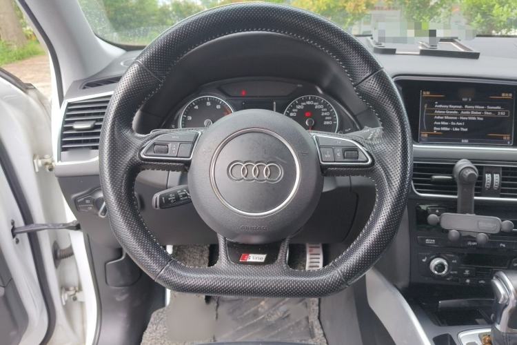 Used Audi Q5 2013 45 TFSI quattro Sport Edition Steering Wheel