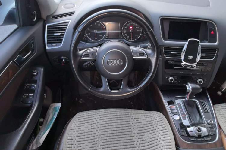 Used Audi Q5 2013 40 TFSI Comfort Edition Steering Wheel
