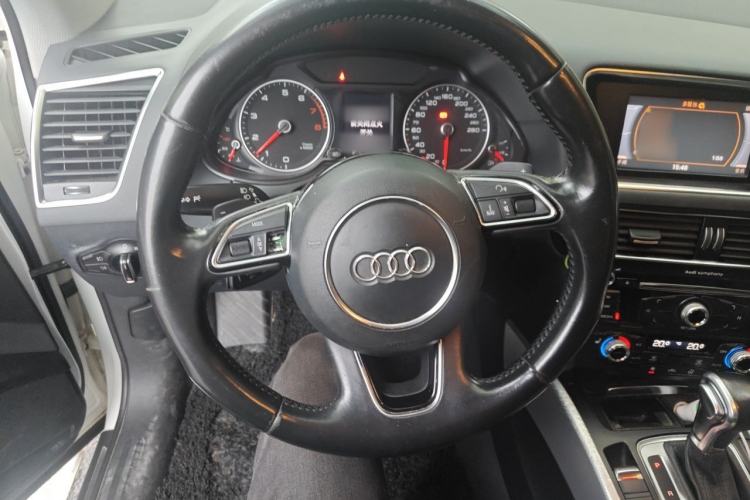 Used Audi Q5 2013 40 TFSI Technology Edition Steering Wheel