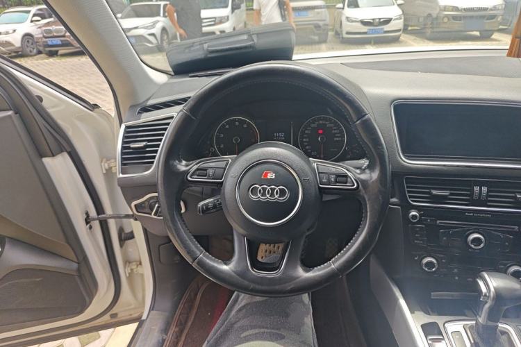 Used Audi Q5 2013 40 TFSI Technology Edition Steering Wheel
