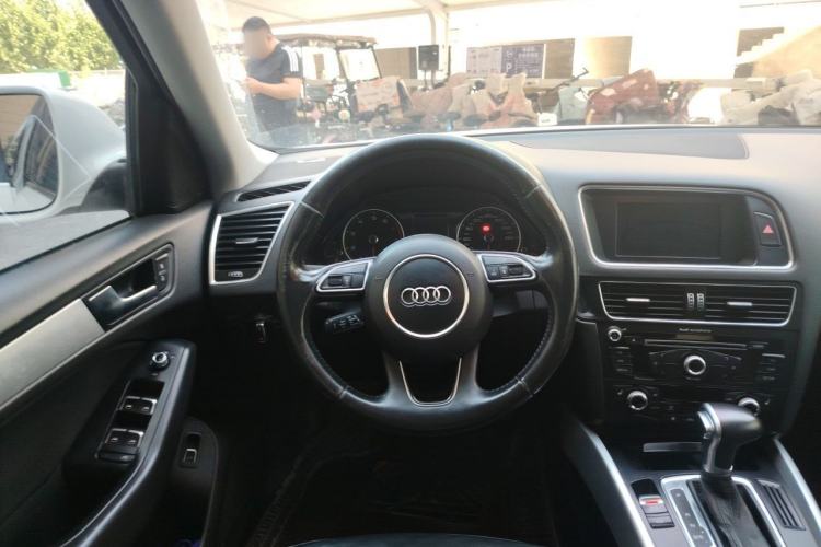 Used Audi Q5 2013 40 TFSI Technology Edition Steering Wheel