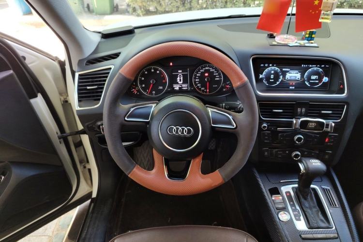 Used Audi Q5 2013 40 TFSI Ambition Steering Wheel