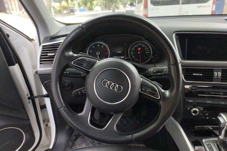 Used Audi Q5 2013 45 TFSI quattro Sport Edition Steering Wheel