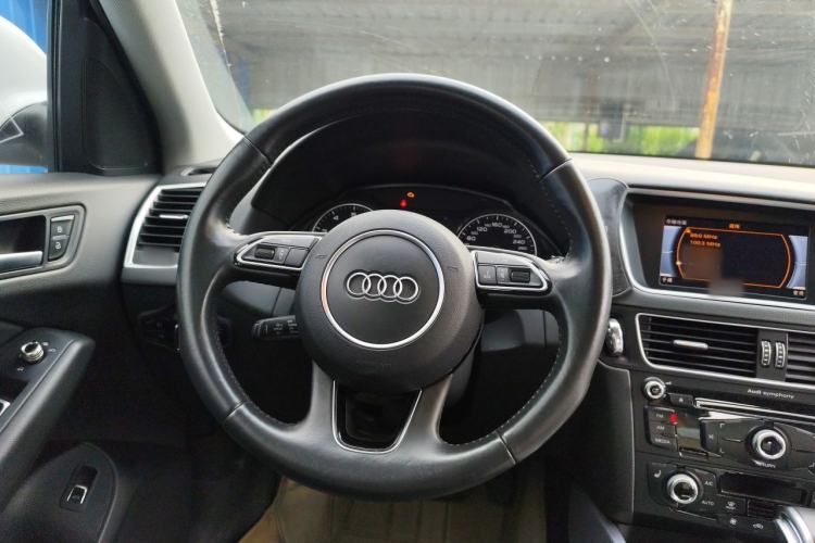 Used Audi Q5 2013 40 TFSI Technology Edition Steering Wheel