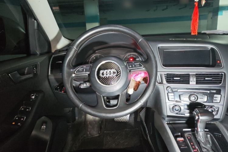 Used Audi Q5 2013 40 TFSI Technology Edition Steering Wheel