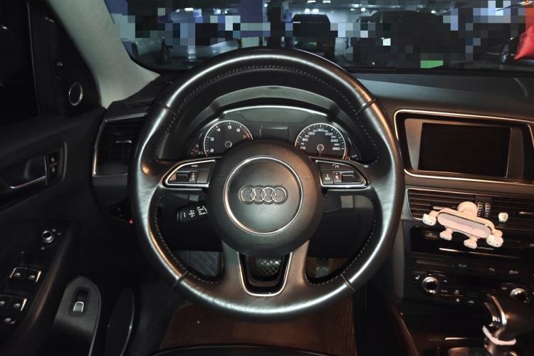 Used Audi Q5 2013 40 TFSI Comfort Edition Steering Wheel
