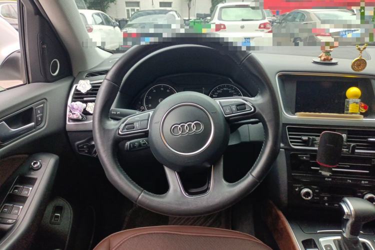 Used Audi Q5 2013 40 TFSI Comfort Edition Steering Wheel