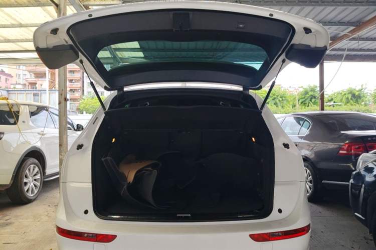 Used Audi Q5 2013 45 TFSI quattro Sport Edition Trunk