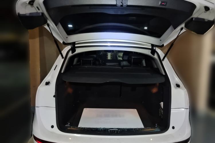 Used Audi Q5 2013 40 TFSI Ambition Trunk