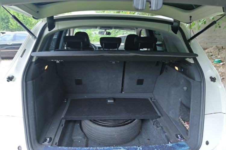 Used Audi Q5 2013 40 TFSI Ambition Trunk