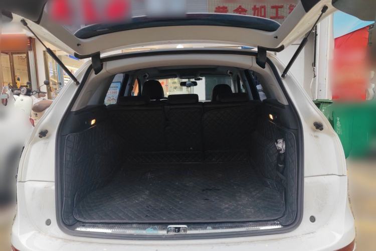 Used Audi Q5 2013 40 TFSI Comfort Edition Trunk