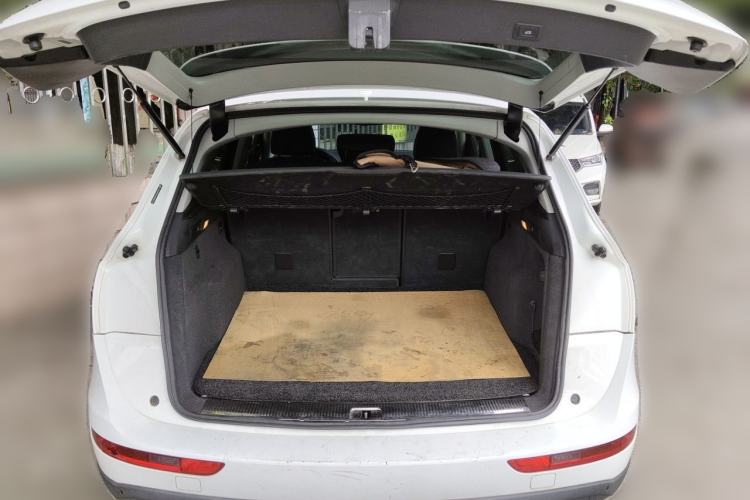 Used Audi Q5 2013 40 TFSI Comfort Edition Trunk
