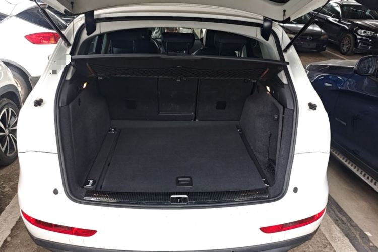 Used Audi Q5 2013 40 TFSI Technology Edition Trunk