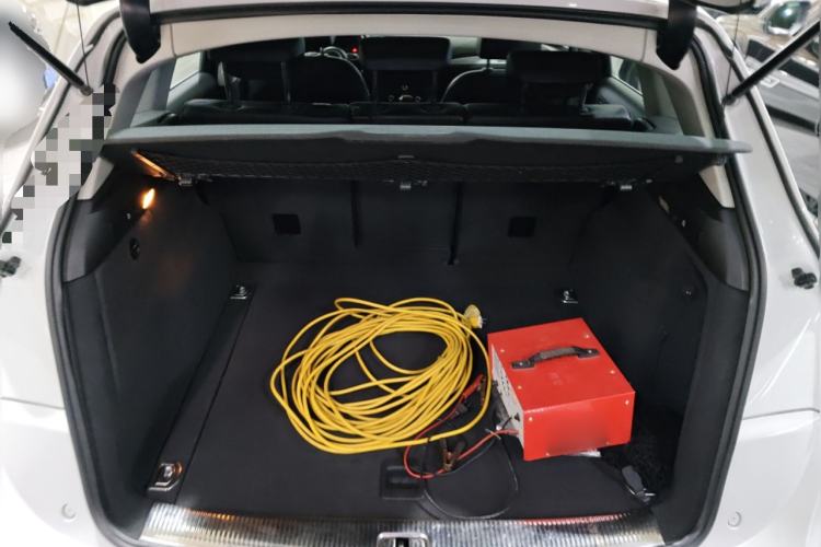 Used Audi Q5 2013 40 TFSI Technology Edition Trunk