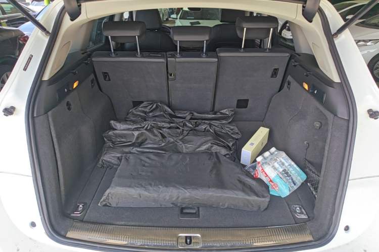 Used Audi Q5 2013 40 TFSI Comfort Edition Trunk