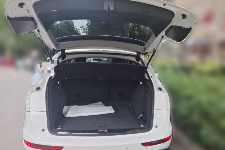 Used Audi Q5 2013 40 TFSI Ambition Trunk