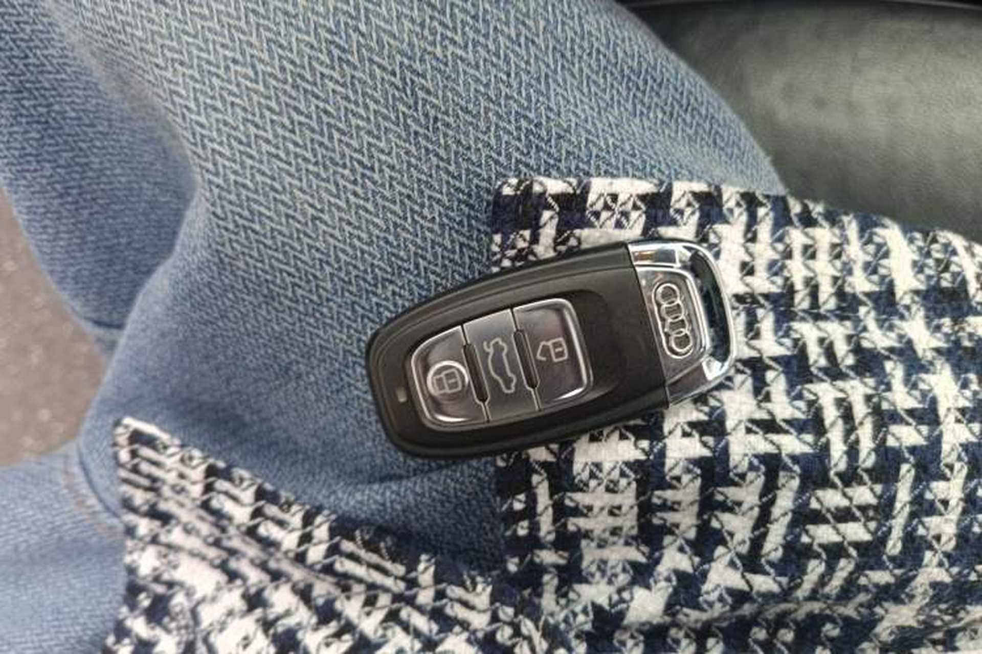 Used Audi Q5 2013 40 TFSI Comfort Edition Vehicle Key