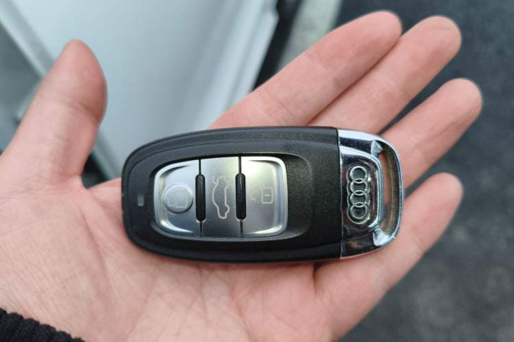 Used Audi Q5 2013 45 TFSI quattro Sport Edition Vehicle Key