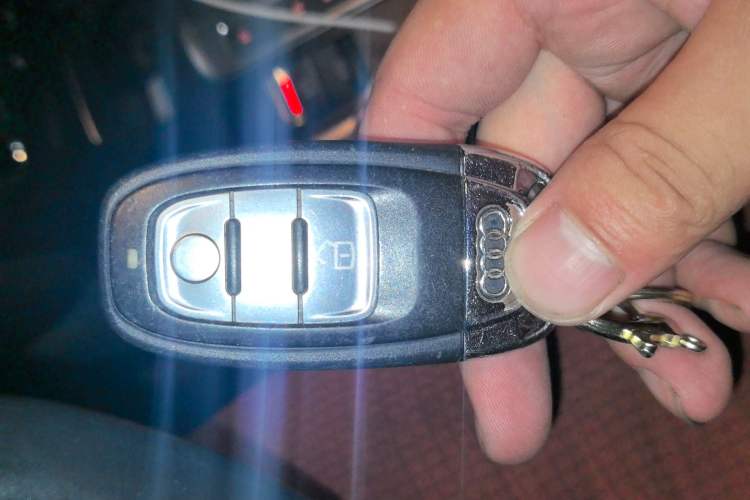 Used Audi Q5 2013 40 TFSI Technology Edition Vehicle Key