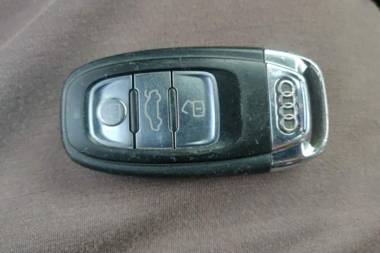 Used Audi Q5 2013 40 TFSI Technology Edition Vehicle Key