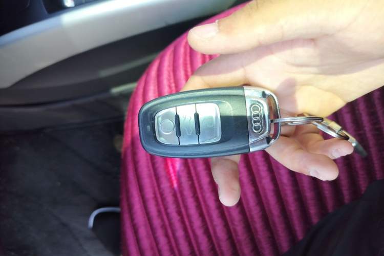 Used Audi Q5 2013 40 TFSI Ambition Vehicle Key