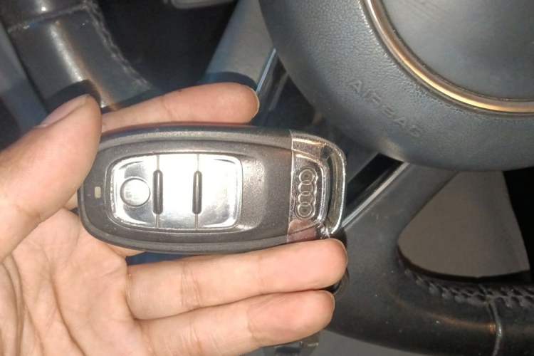 Used Audi Q5 2013 40 TFSI Technology Edition Vehicle Key