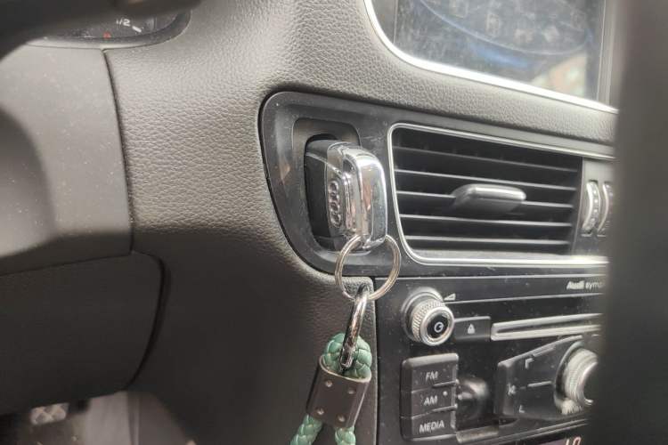 Used Audi Q5 2013 40 TFSI Technology Edition Vehicle Key