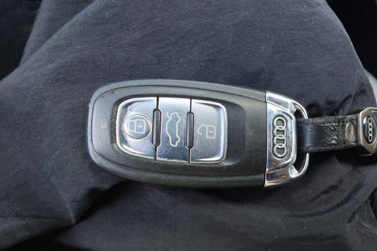Used Audi Q5 2013 40 TFSI Technology Edition Vehicle Key