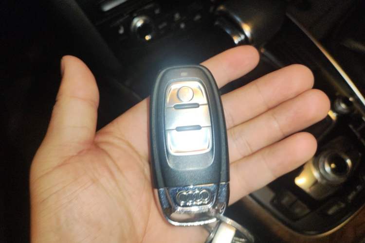 Used Audi Q5 2013 40 TFSI Technology Edition Vehicle Key