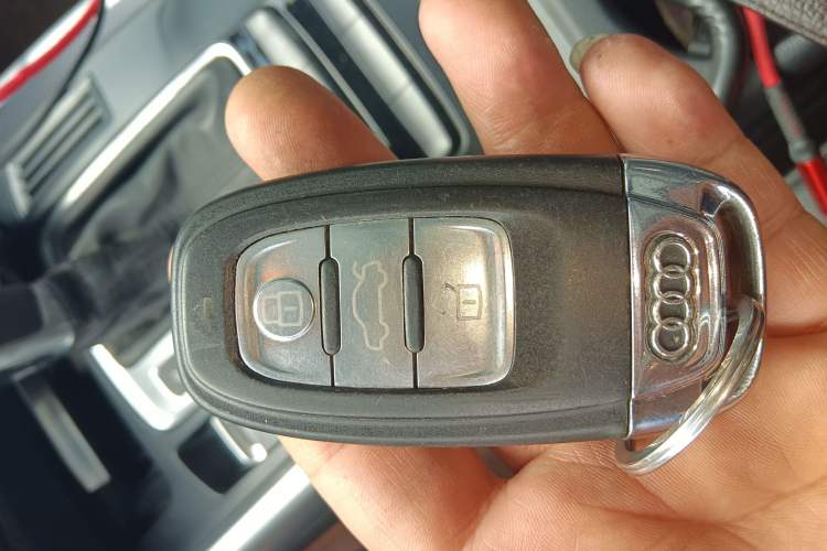Used Audi Q5 2013 40 TFSI Technology Edition Vehicle Key