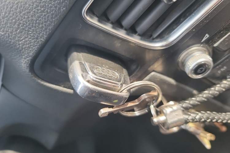 Used Audi Q5 2013 40 TFSI Technology Edition Vehicle Key