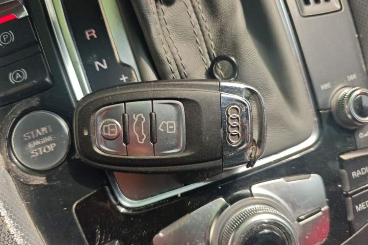 Used Audi Q5 2013 45 TFSI quattro Sport Edition Vehicle Key