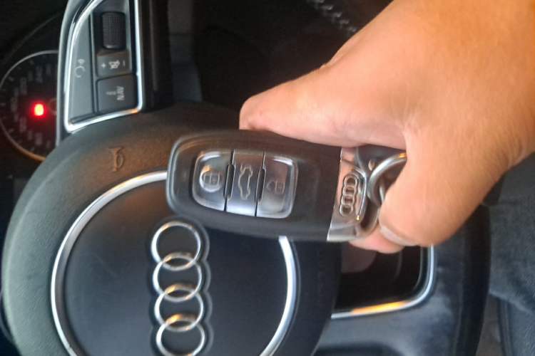 Used Audi Q5 2013 40 TFSI Ambition Vehicle Key
