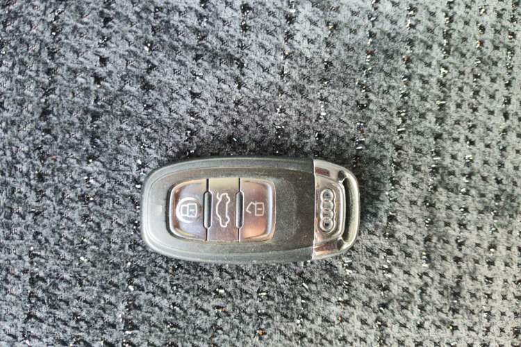 Used Audi Q5 2013 40 TFSI Ambition Vehicle Key