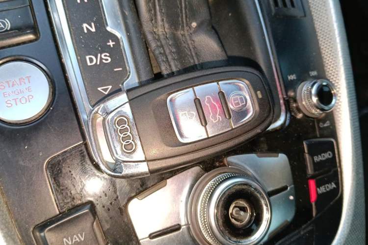 Used Audi Q5 2013 45 TFSI quattro Sport Edition Vehicle Key