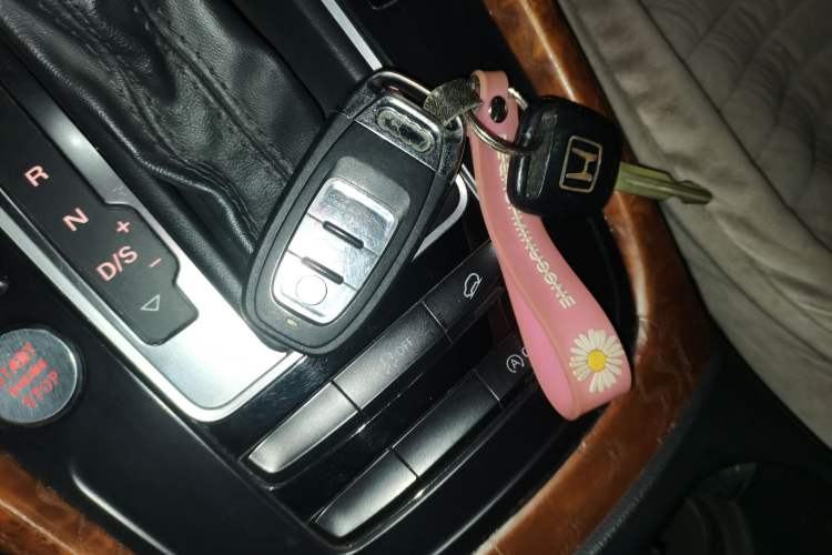 Used Audi Q5 2013 40 TFSI Ambition Vehicle Key