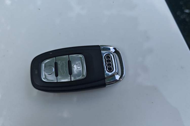 Used Audi Q5 2013 40 TFSI Technology Edition Vehicle Key